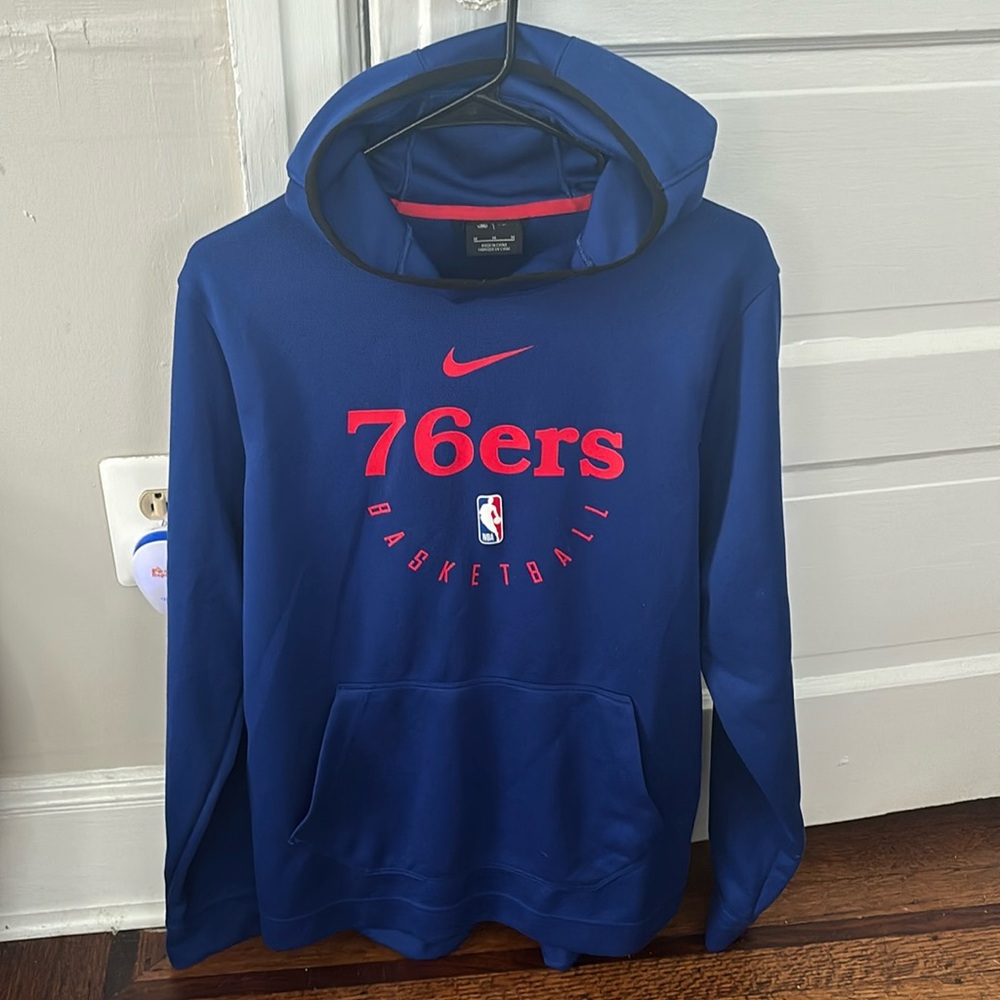 Nike DriFit 76ers Hoodie